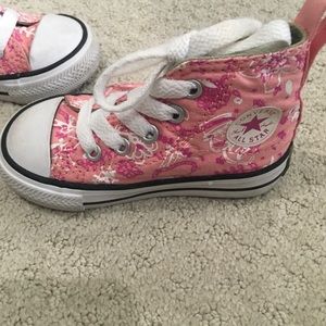 Converse high top-Velcro sides